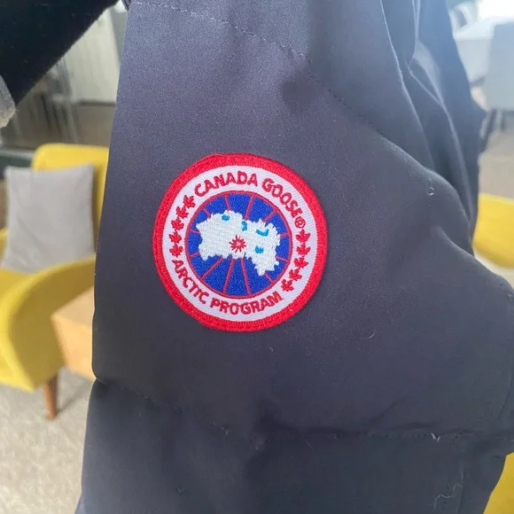 Navy blue Canada goose Lorette Parka - Picture 7 of 11